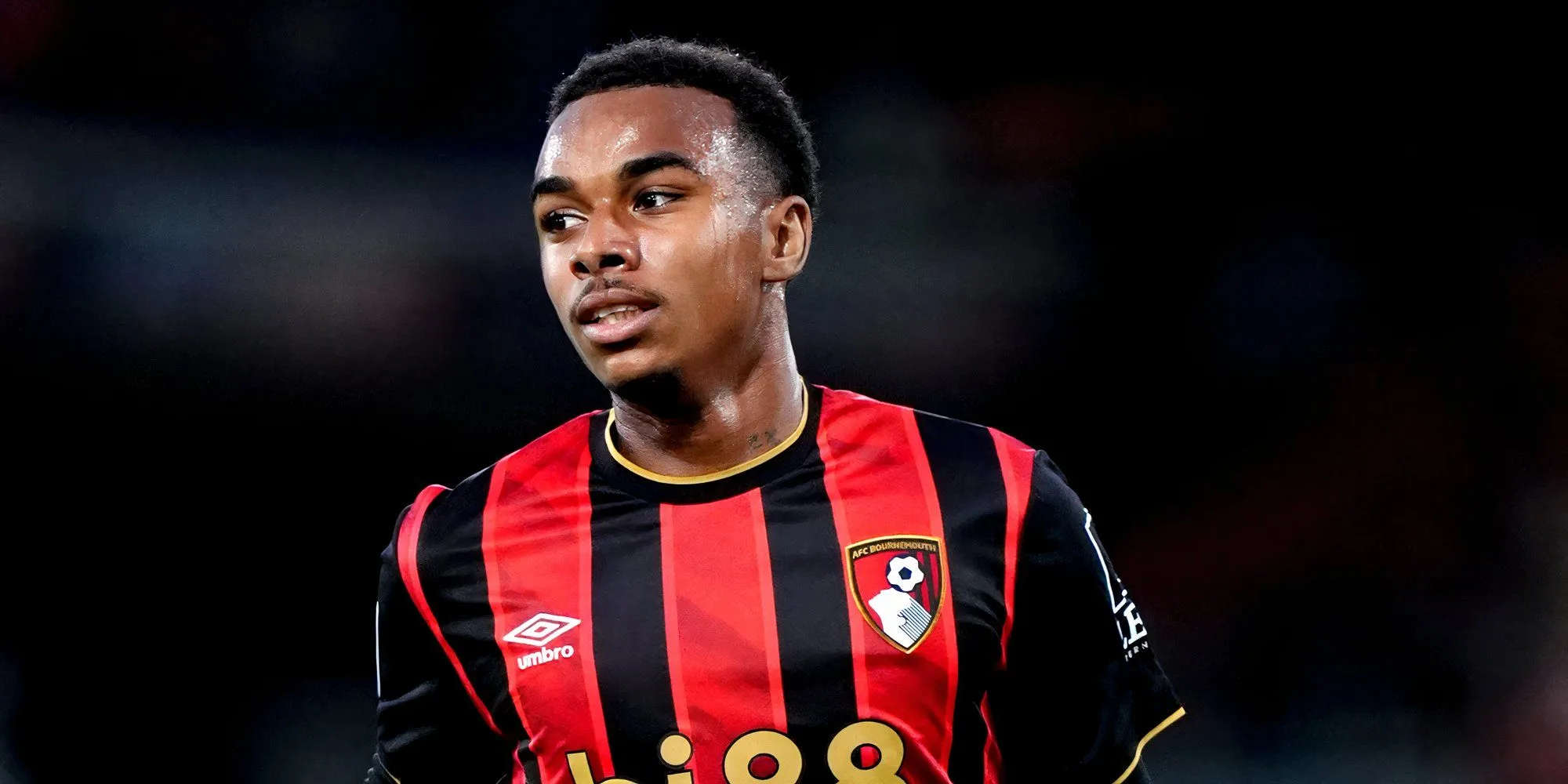 Eli Kroupi đã nhanh chóng tỏ lòi tài năng khi được cơ hội thay thế Evanilson tại Bournemouth