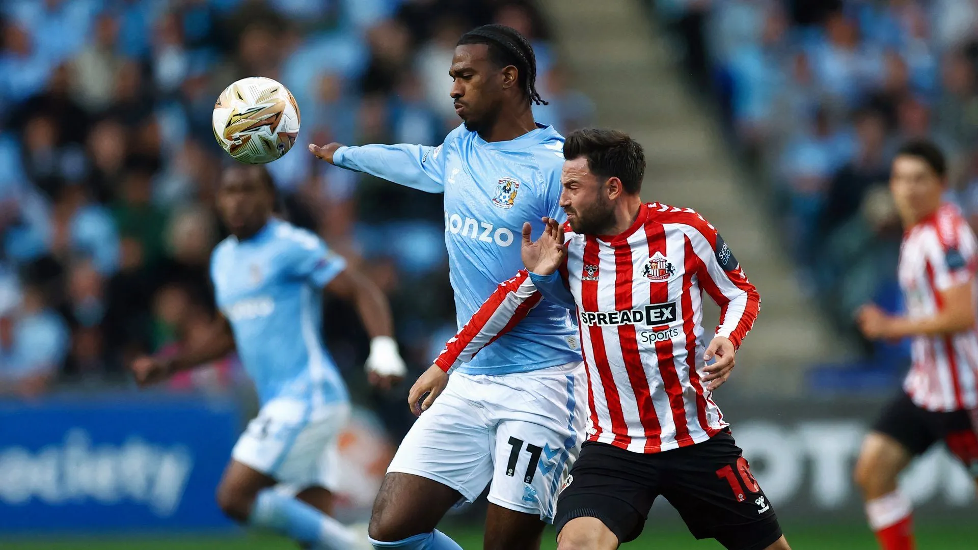 Haji Wright trong trận đấu của Coventry City gặp Sunderland