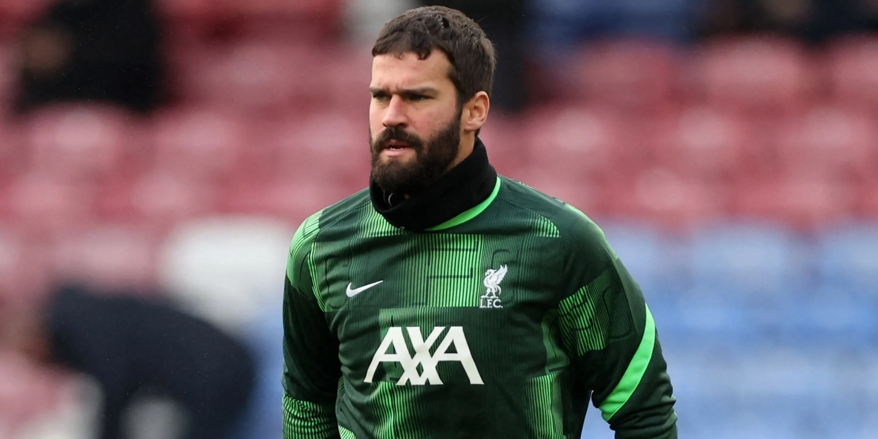 Thủ môn Alisson trong trang phục Liverpool
