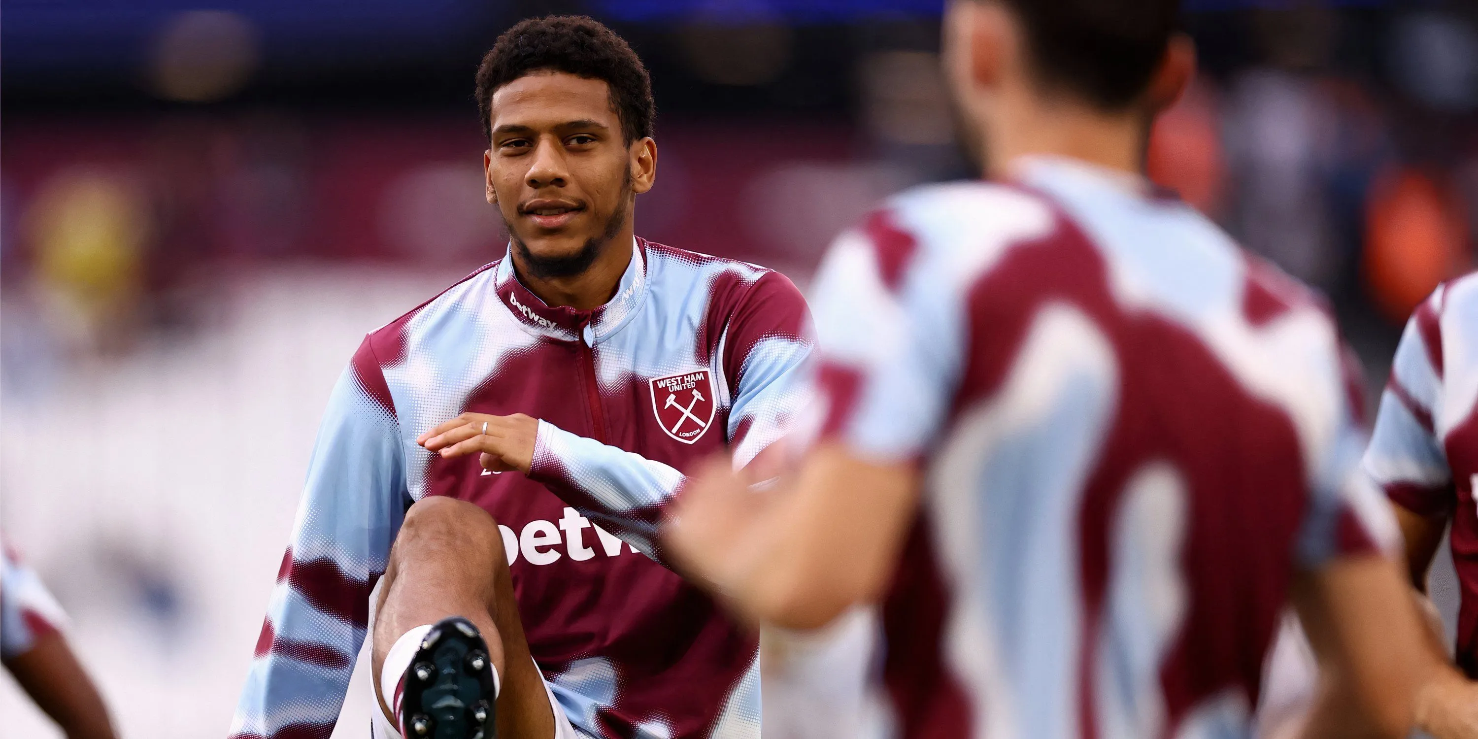 Tiền vệ Jean-Clair Todibo khoác áo West Ham